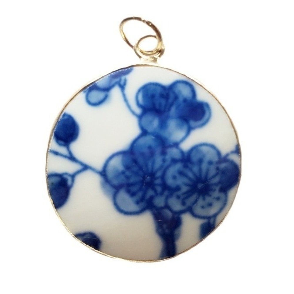Blue & White Porcelain Cherry Blossom Floral Round Pendant Sakura Pottery Shard‎